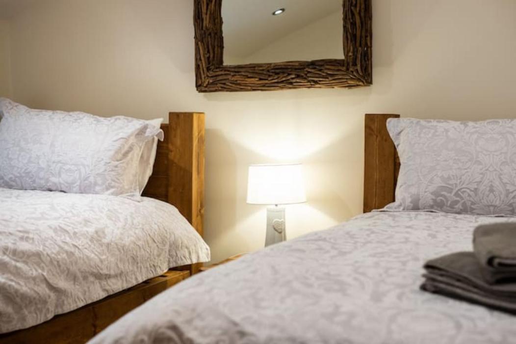 5 Star Cottage On The Green With Log Burner - Dog Friendly Austwick Ngoại thất bức ảnh